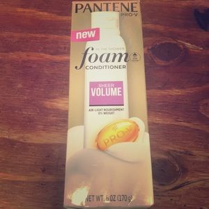 Pantene Foam Conditioner- Sheer volume